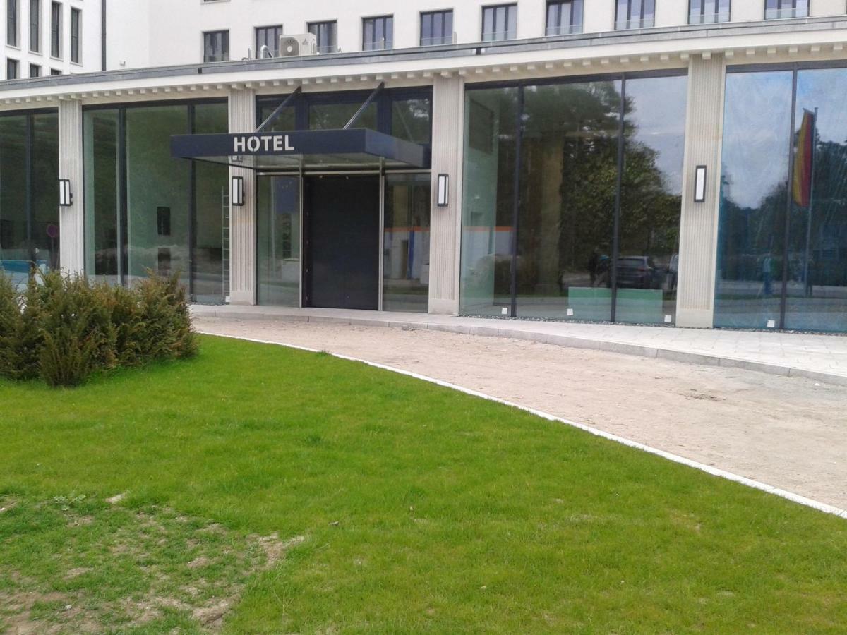 Prora Solitaire Apartment Mit Meerblick Block 2 Остзебад Бинц Екстериор снимка